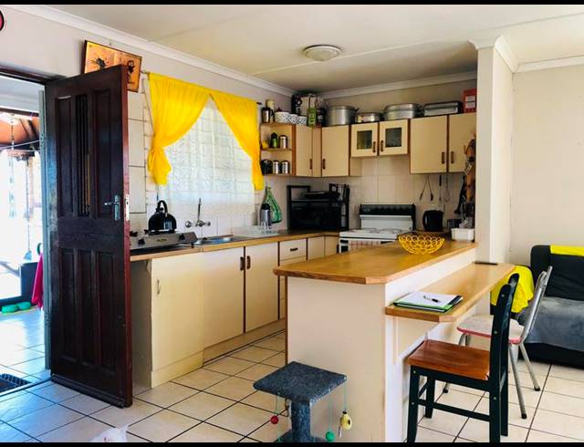 2 BEDROOM HOUSE FOR SALE IN DE KELDERS